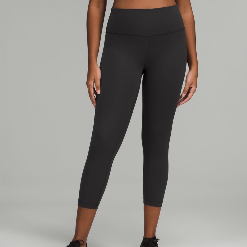 Lululemon Wunder Under 23” Crop Leggings